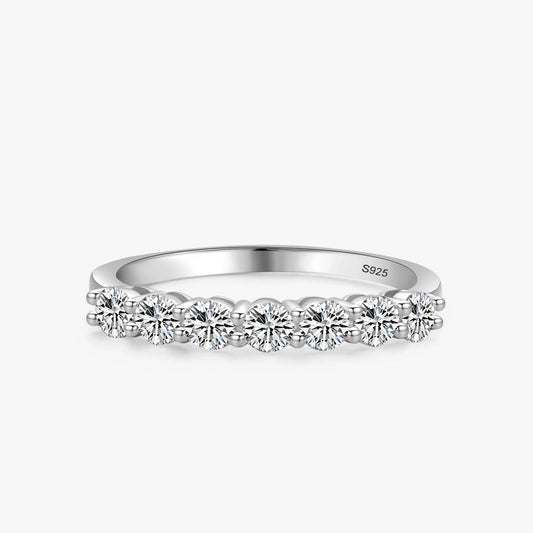 Babette | Sparkling Round Band Ring