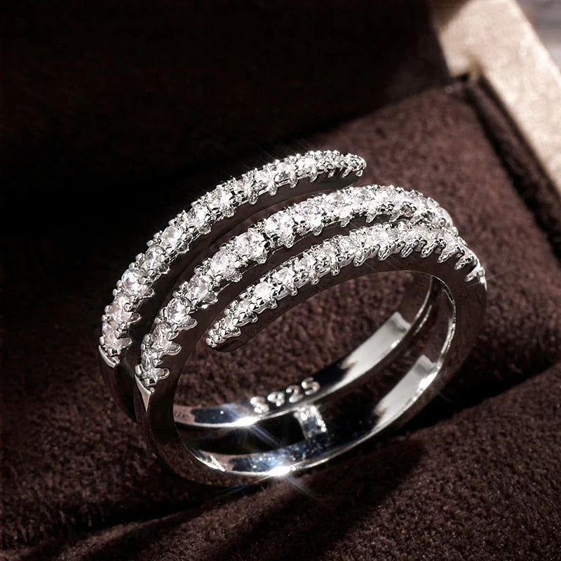 Brianna | Elegant Spiral Pave Ring
