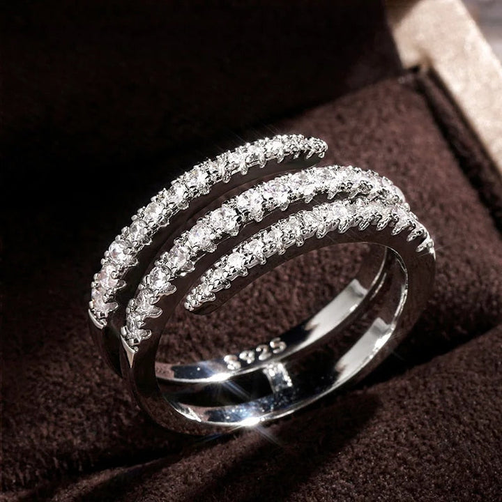 Brianna | Elegant Spiral Pave Ring