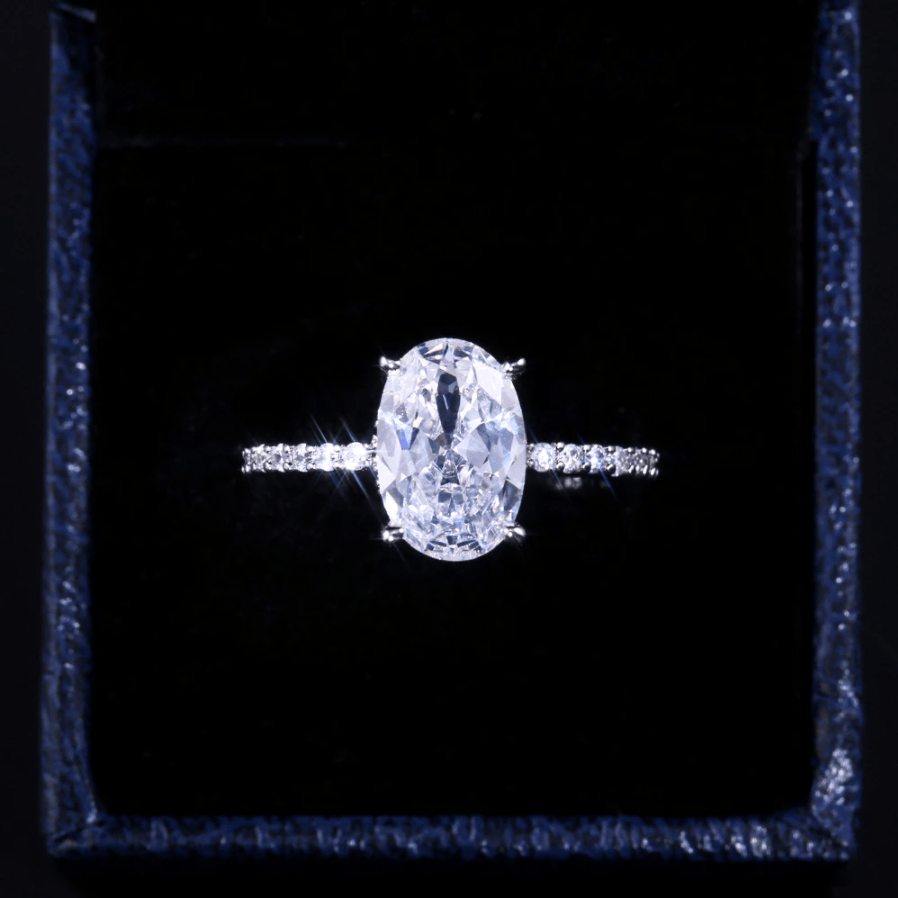 Bea | Stunning Oval Cut Ring