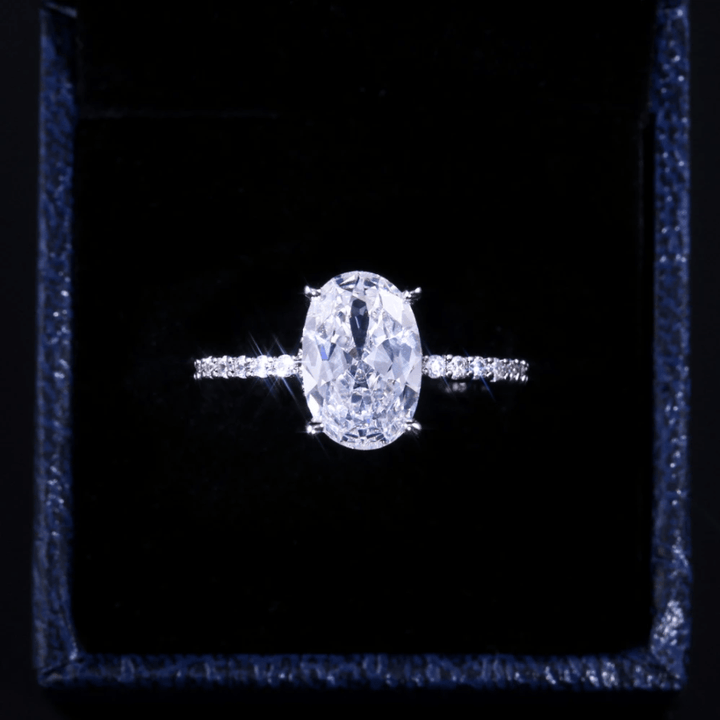 Bea | Stunning Oval Cut Ring